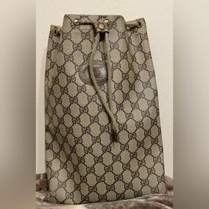 Gucci Beige/Brown GG Supreme Drawstring Bucket Bag